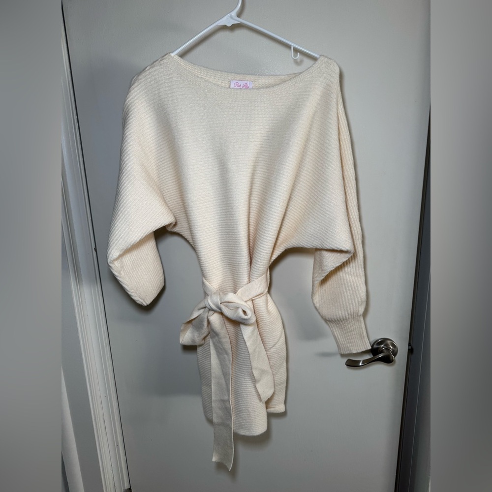 Cream Knit dress with Belt